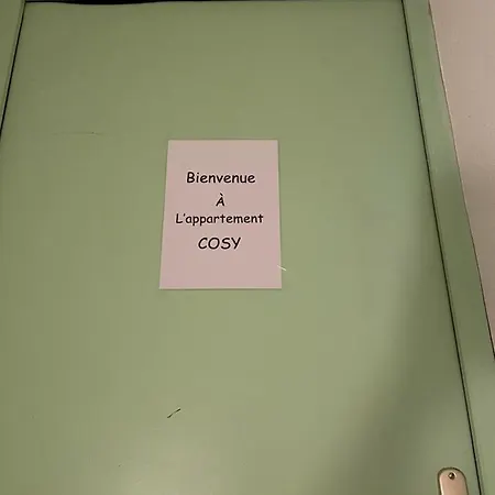 Cosy Rue Chaussee アパート